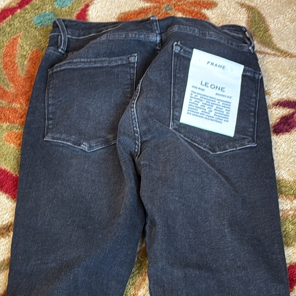 NWT FRAME Le One Mid-rise Skinny Jeans Dual Colors Blue Black - Picture 15 of 15